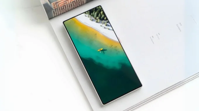 Màn hình hiển thị của Nubia Z70 Ultra