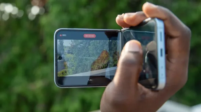 Camera Samsung Galaxy Z Flip 6
