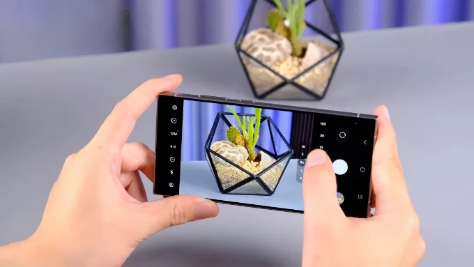 Samsung Galaxy S24 Ultra vẫn giữ vững vị thế “quái vật camera” trong năm 2025 với mức giá đã dễ tiếp cận hơn