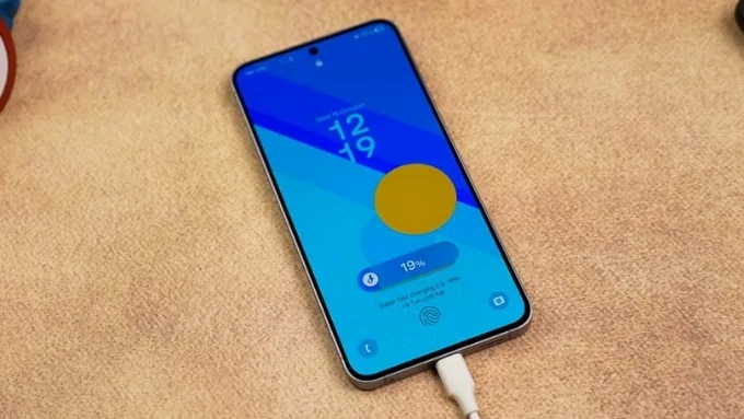 So sánh Google Pixel 10a vs Samsung Galaxy S25 FE về pin