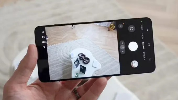 Camera chính góc rộng