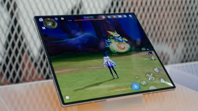 Về sức mạnh xử lý thuần, Galaxy Z Fold 7 chiếm ưu thế rõ ràng