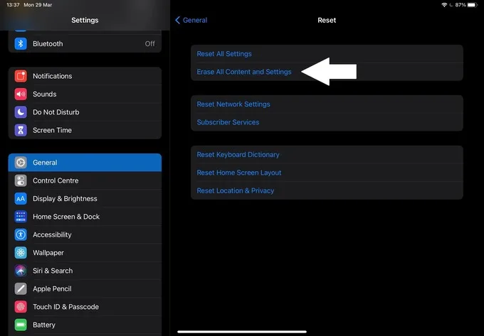 Chọn Xóa tất cả nội dung và cài đặt (Erase All Content and Settings)