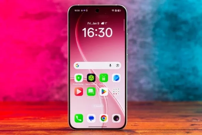 man-hinh-hien-thi-cua-oppo-reno15-xtmobile