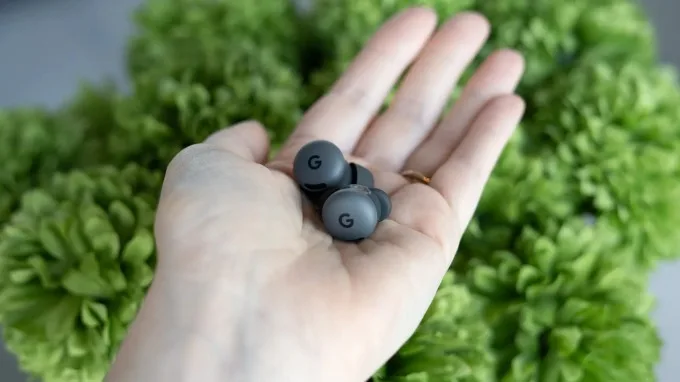 Trên tay tai nghe Pixel Buds 2a
