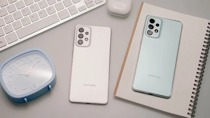 Pin Galaxy A73 có dung lượng 5000mAh
