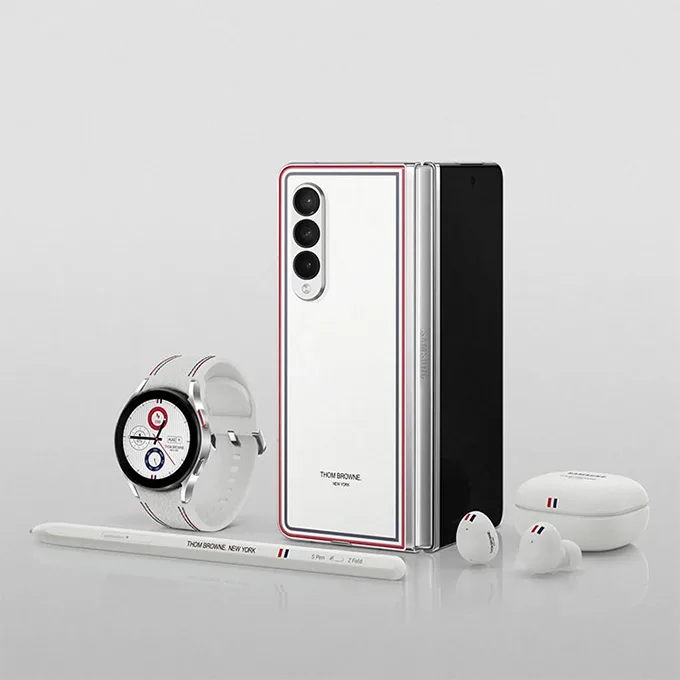 Chiêm ngưỡng hình ảnh Galaxy Z Fold3 và Galaxy Z Flip3 phiên bản Thom Browne