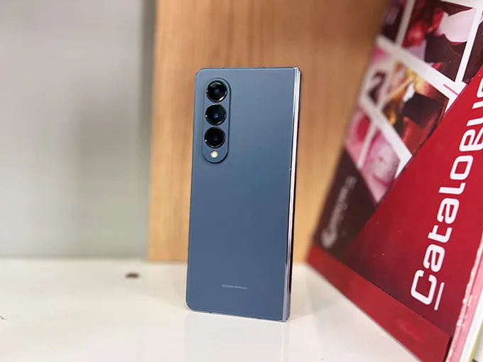 Galaxy Z Fold 4 được trang bị 3 camera sau