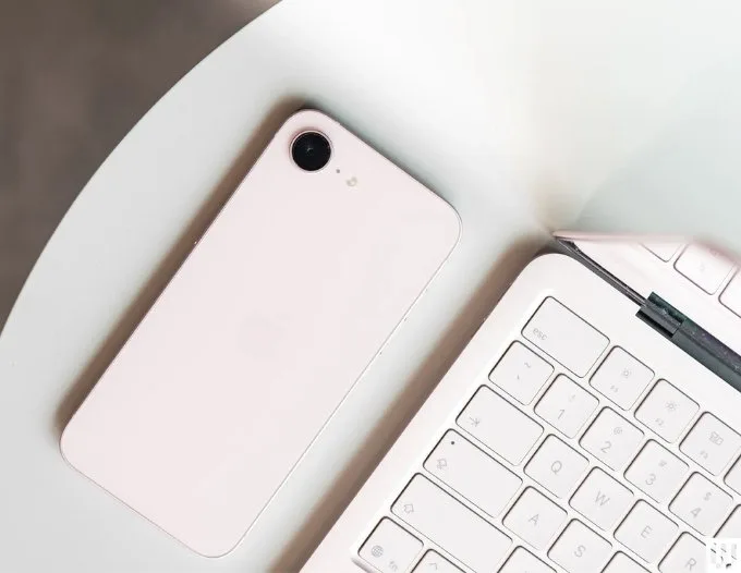 iPhone 17e dùng eSIM có tiện không?