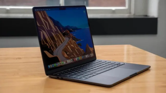 MacBook Air 13 inch M3 2024