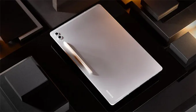 Ngoại hình trên Galaxy Tab 10 Ultra và Tab S8 Ultra trông gần như giống hệt nhau