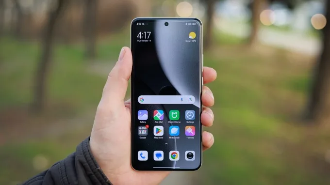 Giá thay màn hình Xiaomi 15 Ultra