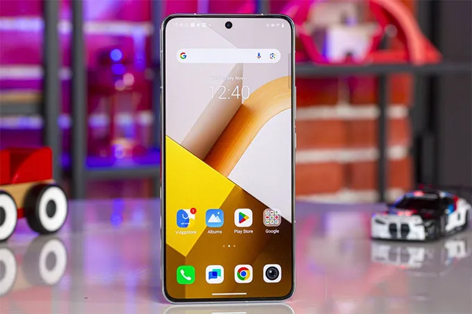 Màn hình AMOLED 2K 6,8 inch lớn