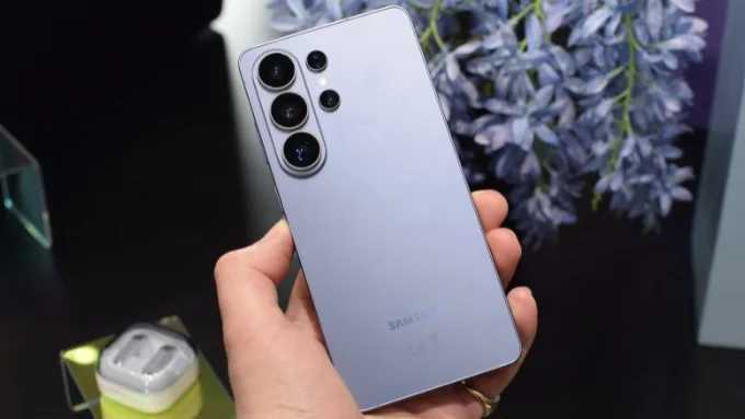 Thiết kế của Galaxy S26 Ultra có nhiều góc bo trò hơn