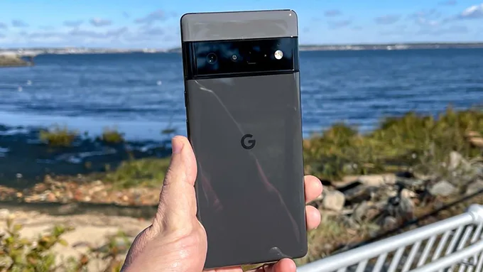 Google Pixel 6 Pro sẽ có khả năng mở khóa bằng Face ID thông qua Android 15