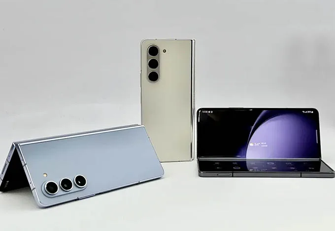 Cơ chế gập mở độc đáo trên Galaxy Z Fold 5