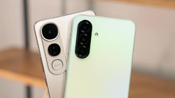 Cụm camera Galaxy A36 và vivo V50 Lite 4G