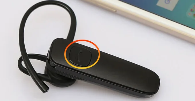 Khởi động tai nghe Bluetooth