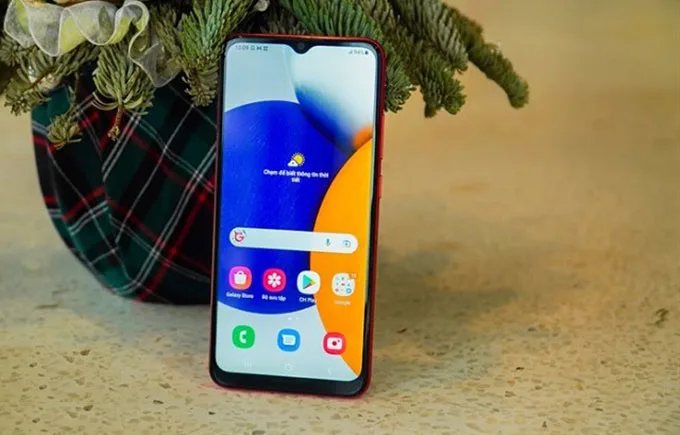 Galaxy A04 có cùng thiết kế màn hình với Galaxy A03