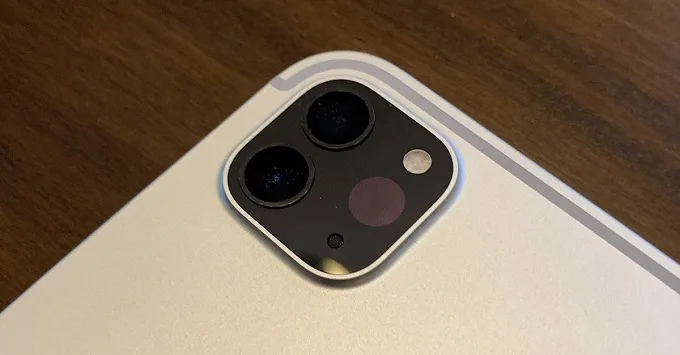  Cụm camera trên iPad Pro M2 2022 đã được nâng cấp một chút.