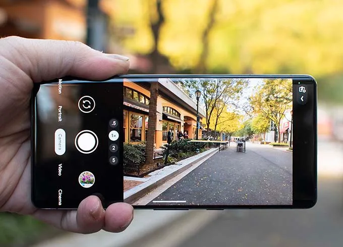 Google Pixel 7 cũng sở hữu cụm camera tuyệt vời