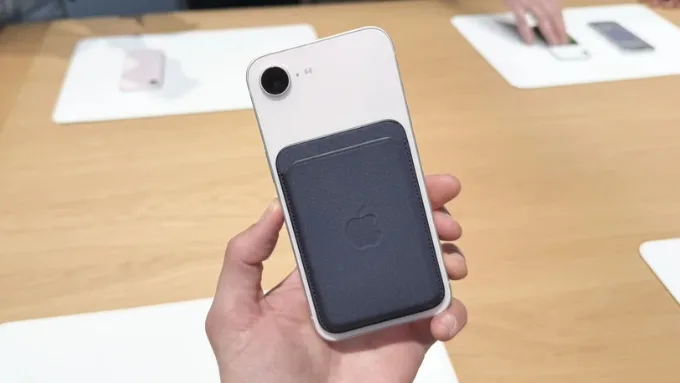 So sánh iPhone 17e vs iPhone 16e về pin