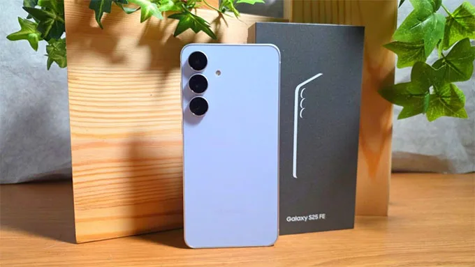 Samsung Galaxy S25 FE 