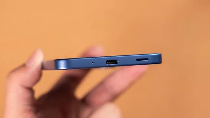 Nếu đặt ưu tiên vào thời lượng pin dài và sạc nhanh, Redmi Note 15 4G là lựa chọn nổi bật hơn