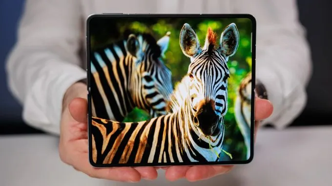 Màn hình hiển thị Oppo Find N5