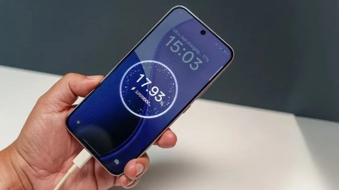 So sánh pin sạc OPPO Reno14 F và Samsung Galaxy A56