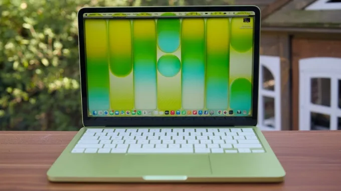 MacBook Neo được trang bị màn hình Liquid Retina 13 inch