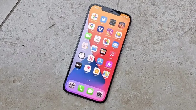 Màn hình iPhone 12 Pro Max lớn, sắc nét cho trải nghiệm mãn nhãn