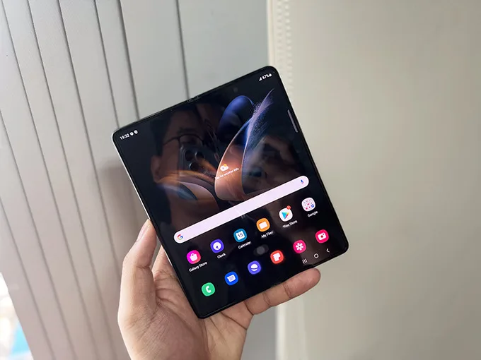 Samsung Z Fold 4 mang đến đa nhiệm tốt nhờ màn hình lớn