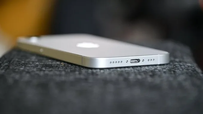 Thời lượng pin là lĩnh vực mà iPhone 17e chiếm ưu thế rõ ràng