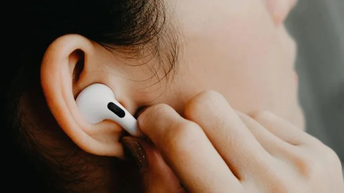 Những dấu hiệu nhận biết tai nghe Airpods Pro bị rè