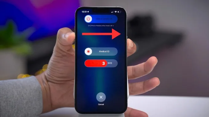 Khởi động lại iPhone
