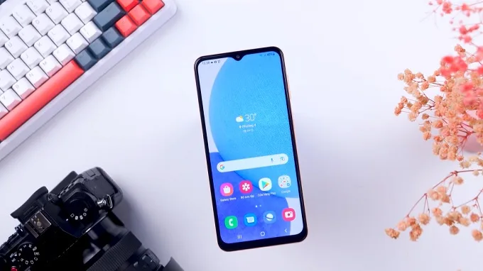 Một điểm cộng lớn khi Galaxy A23 sở hữu màn hình lớn