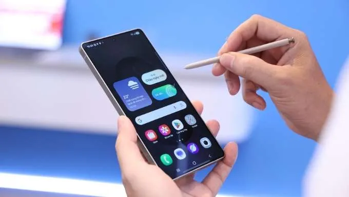 Samsung Galaxy S25 Ultra là mẫu điện thoại thay thế Galaxy Z Fold 7 đỉnh cao, không có thiết kế gập nhưng “mạnh” toàn diện