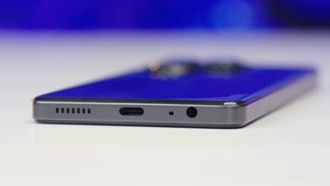 So sánh Samsung A07 5G và Tecno Pova 7 về pin
