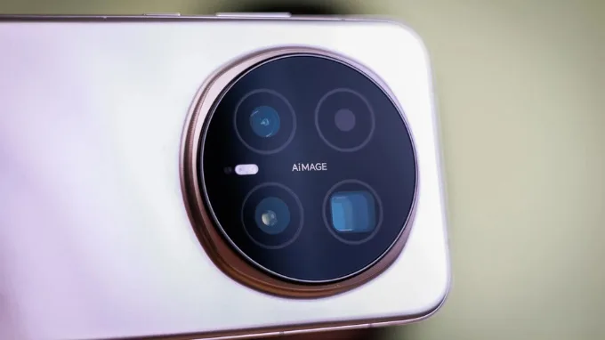 Honor Magic 8 Pro mang đến hệ thống camera sau với một điểm nhấn rõ rệt: camera tele 200MP