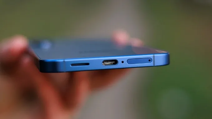 Galaxy S25 Plus sử dụng pin 4.900mAh, có thể đáp ứng khoảng 1.5 ngày sử dụng thông thường