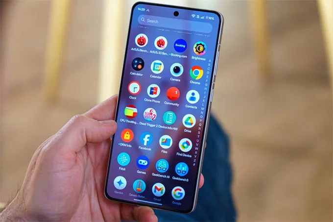 OnePlus 13R đi kèm OxygenOS 15