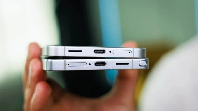 So sánh Galaxy S25 FE và Galaxy S25 Ultra về pin sạc