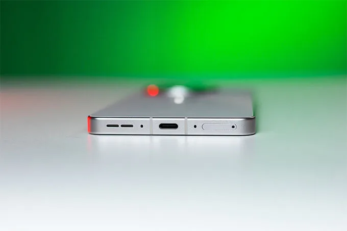 OnePlus 13R được trang bị viên pin có dung lượng 5000mAh