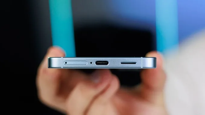Pin là điểm khác biệt khi so sánh Galaxy S26 vs OnePlus 15
