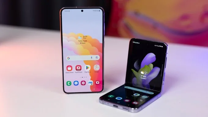So sánh thiết kế của Galaxy S23 và Galaxy Z Flip 4