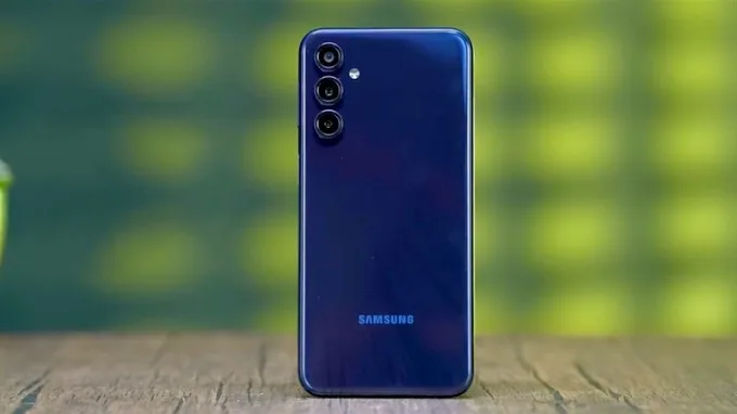 Giới thiệu về điện thoại Samsung Galaxy M