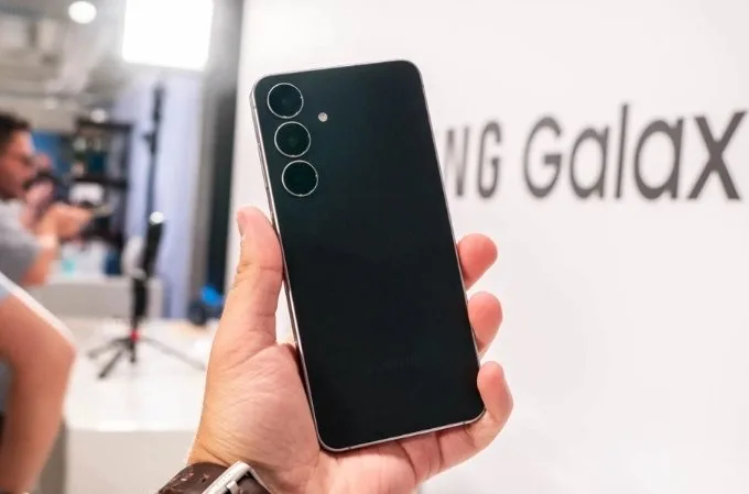 galaxy-s25-fe-den-xtmobile