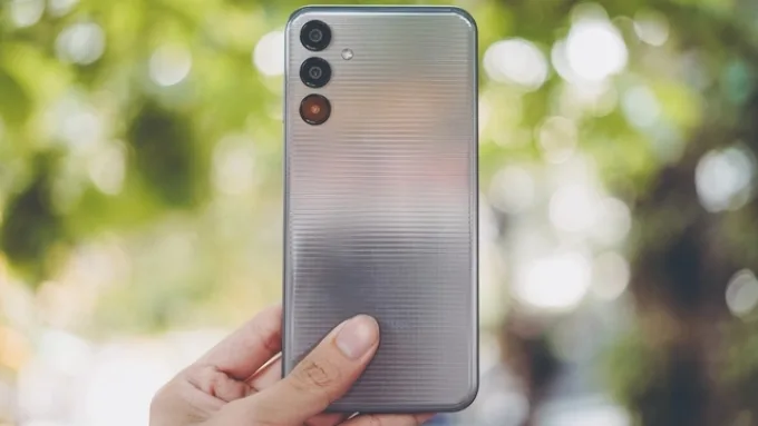 Galaxy M15 5G được thiết kế hướng tới người dùng ưu tiên thời lượng pin