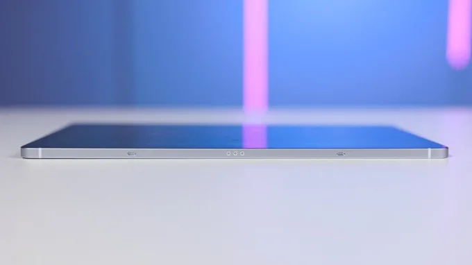 Độ mỏng của Galaxy Tab S10 FE